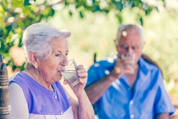 été des seniors : hydratation